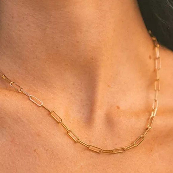 Hollywood Sensation Gold Plated Paperclip Chain Link Necklace - Picture 3 of 3